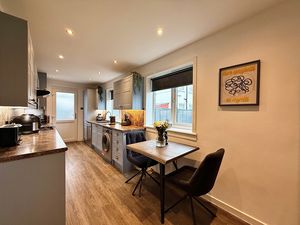 Photo 7- click for photo gallery